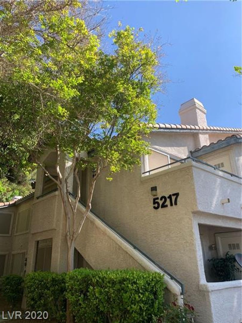 5217 Caspian Springs Dr #204 ! 3 Bed / 2 Bath !