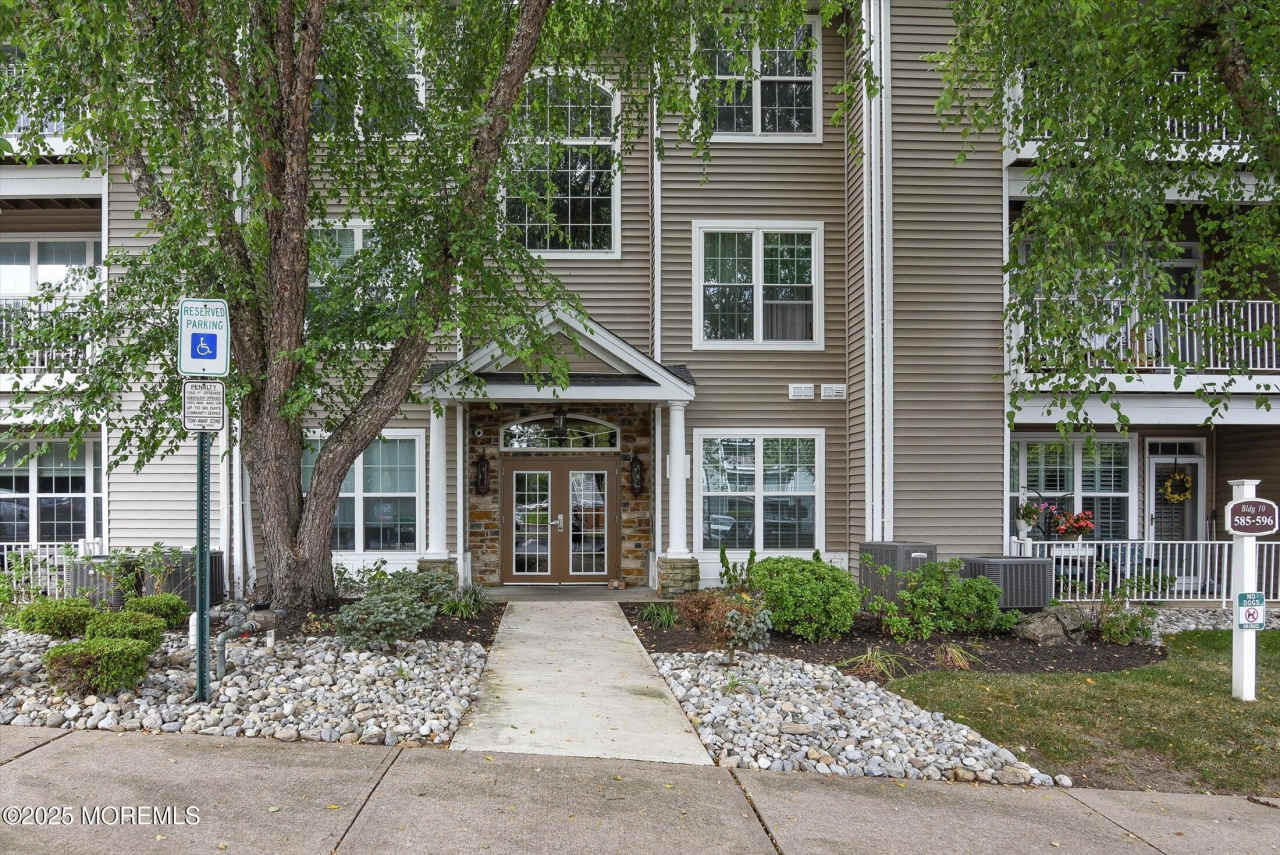 594 Saint Andrews Place