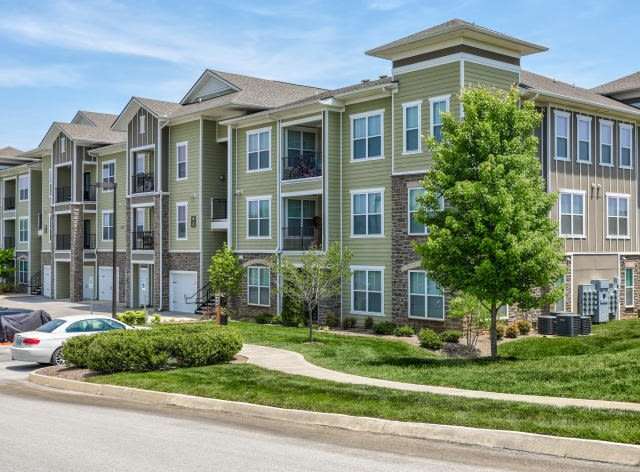 1211 Gray Birch Way Unit D22