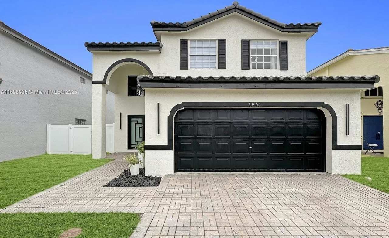 5901 South Sable Circle