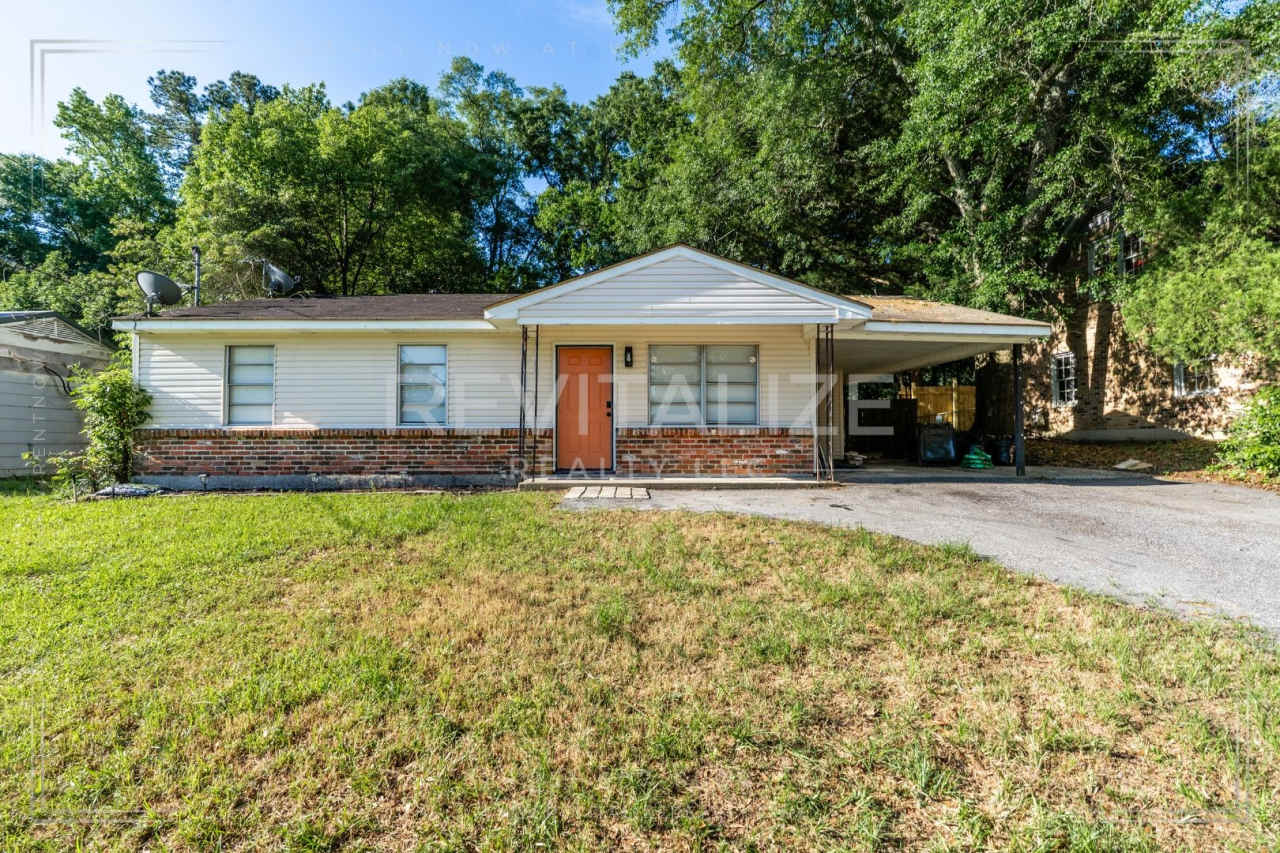 Updated 3 Bed / 1 Bath Ranch-Style Home