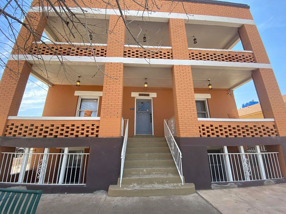 1126 East San Antonio Avenue #2