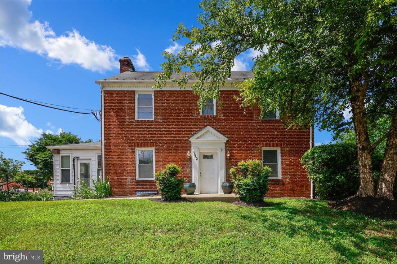 212 FREDERICK Avenue S