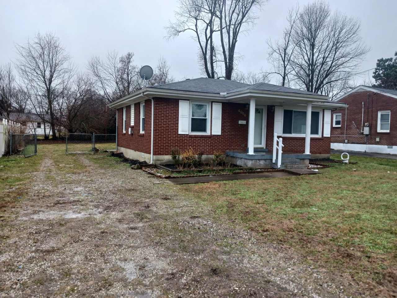 One Bedroom, one bath, brick home!