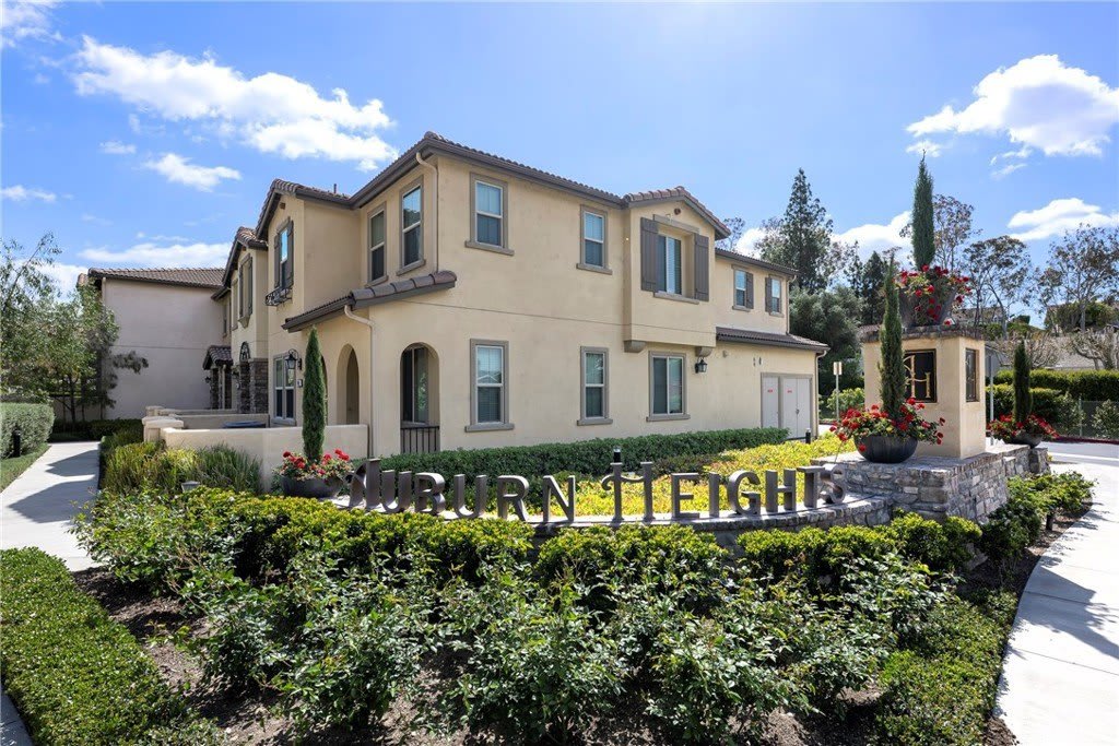 368 S Auburn Heights Lane