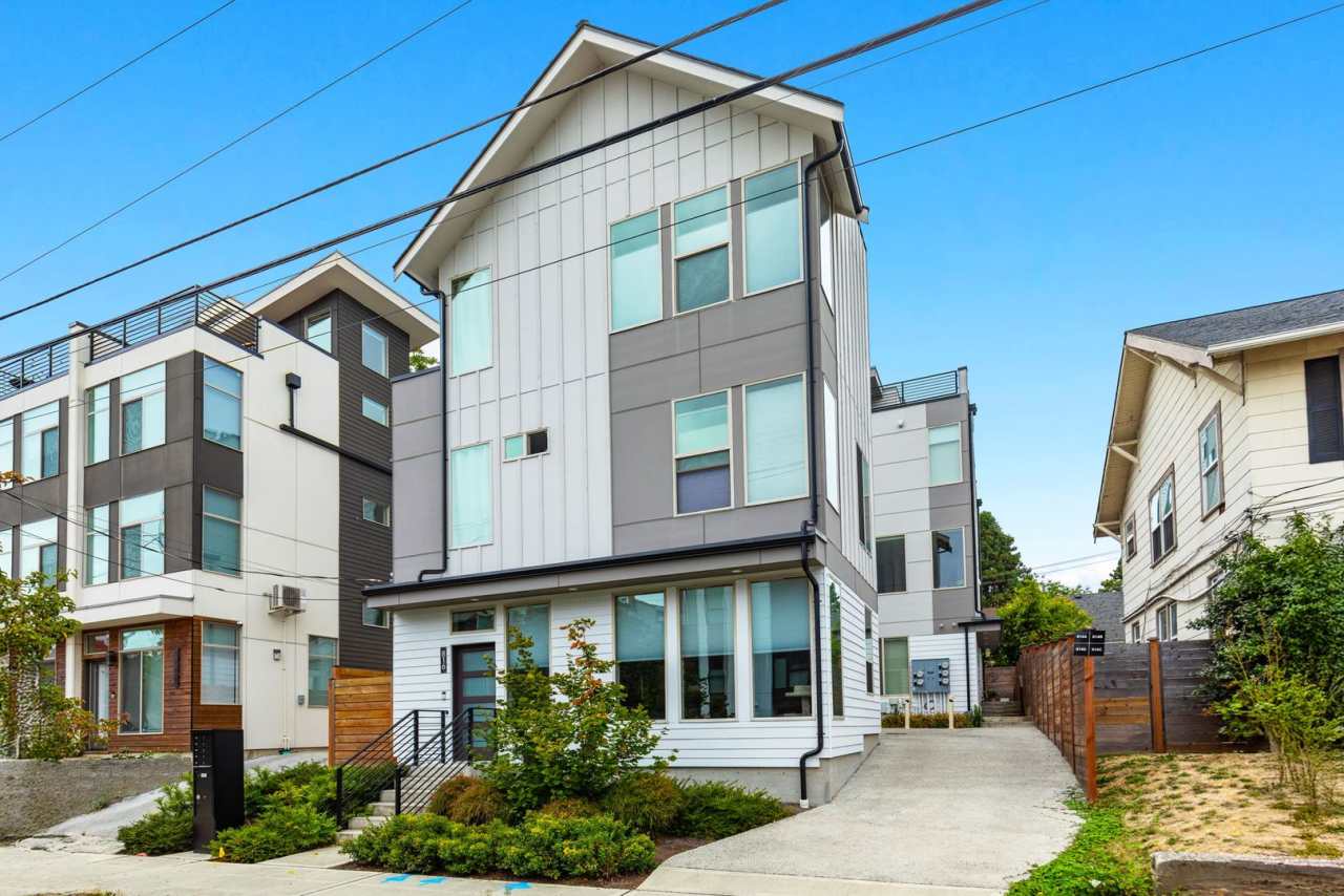 Ballard Townhouse, 2bed/2bath, Roof Top Deck