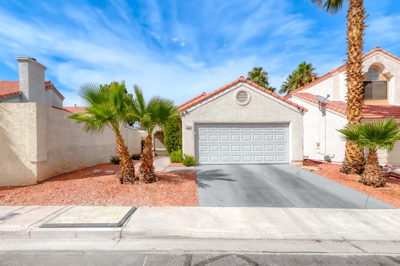 9832 Cactus View Avenue