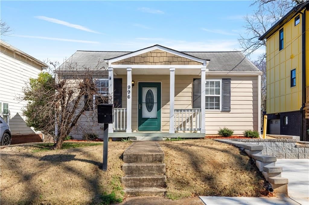 996 Farrington Place SE