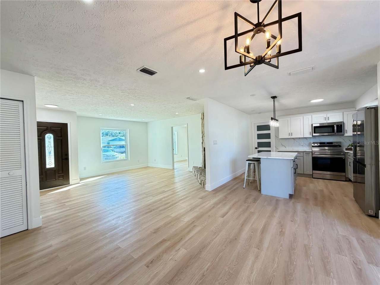 3206 LAS BRISAS UNT ALL DRIVES