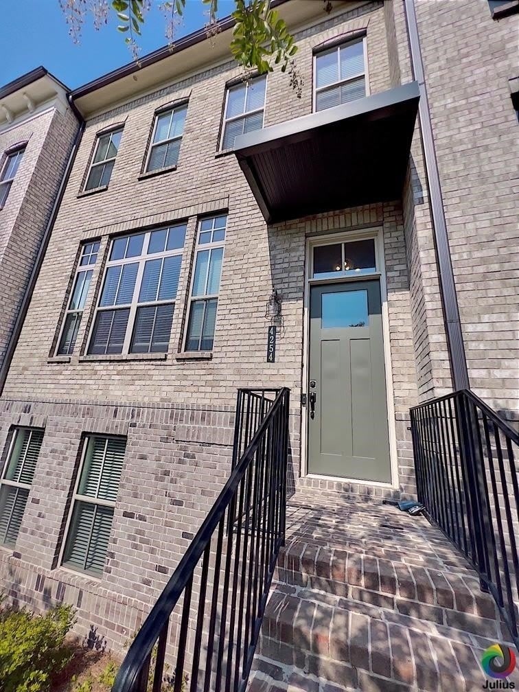 4254 Spruce Pine Alley