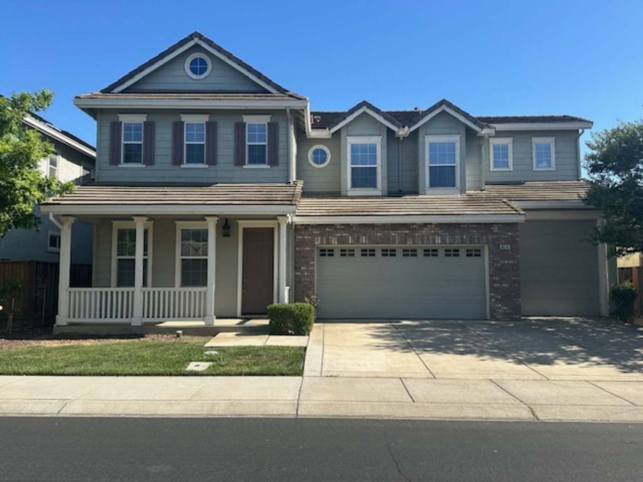 Reduced Price! Spacious 5 Bed, 3 Bath home in Gated Community