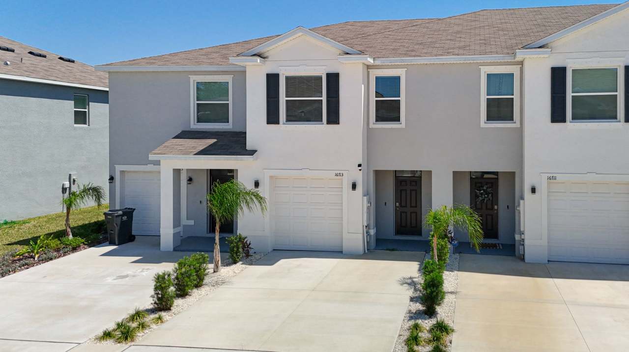 Beautiful New Townhouse Community