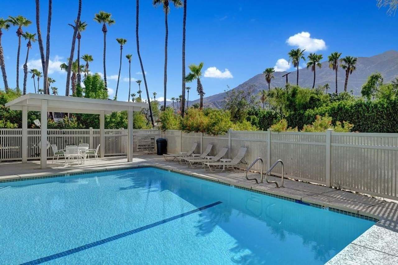 'Casa de Oro' in Little Tuscany, Long Term,UNFURNISHED,Lease