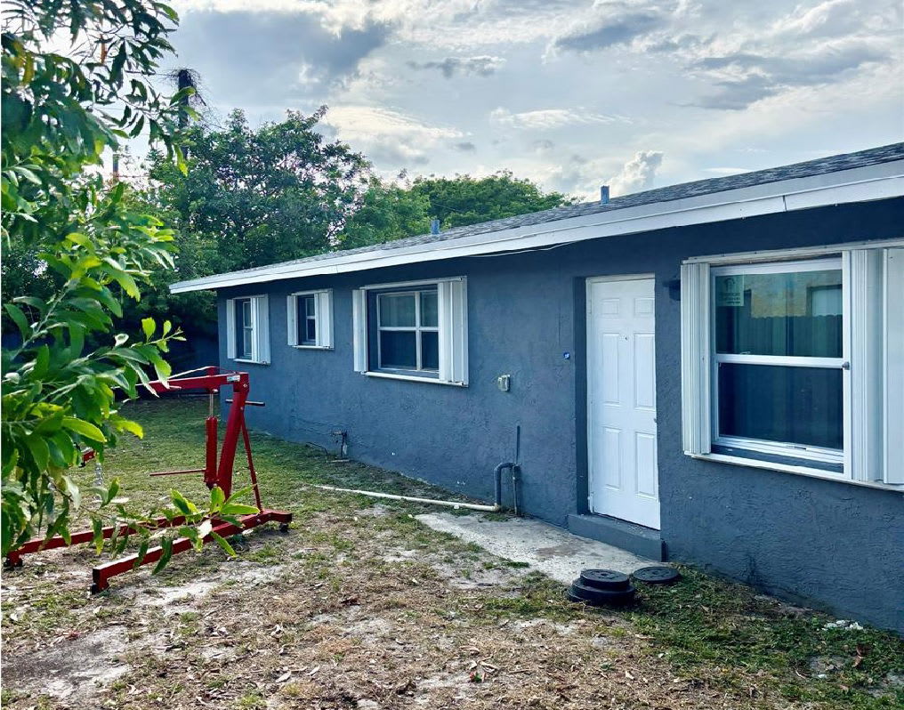 1281 Northwest 30th Avenue