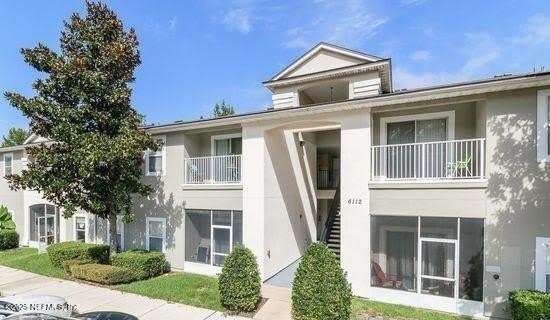 6112 MAGGIES Circle unit: 109