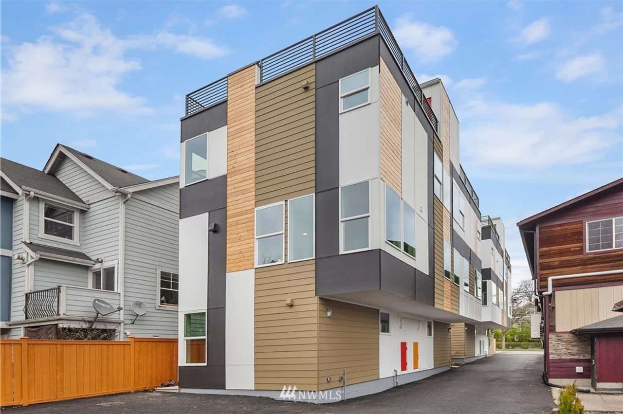 New Construction Townhome in Leschi Community!