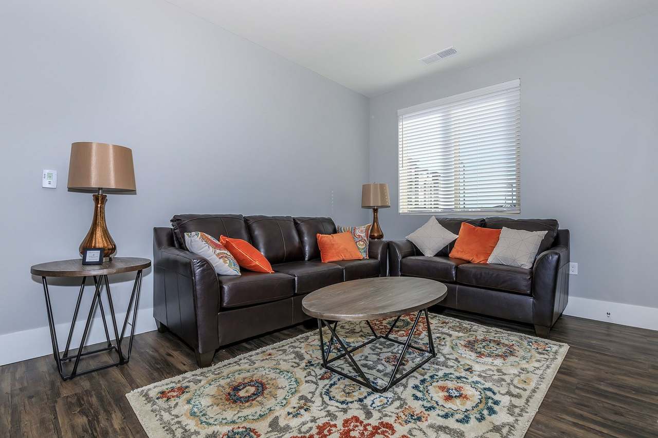 Overlook at Mesa Creek Apartments