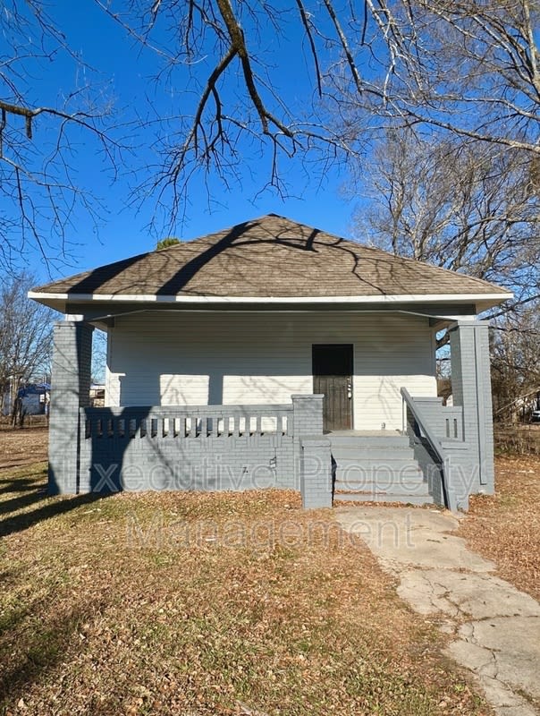 6820 Division Avenue