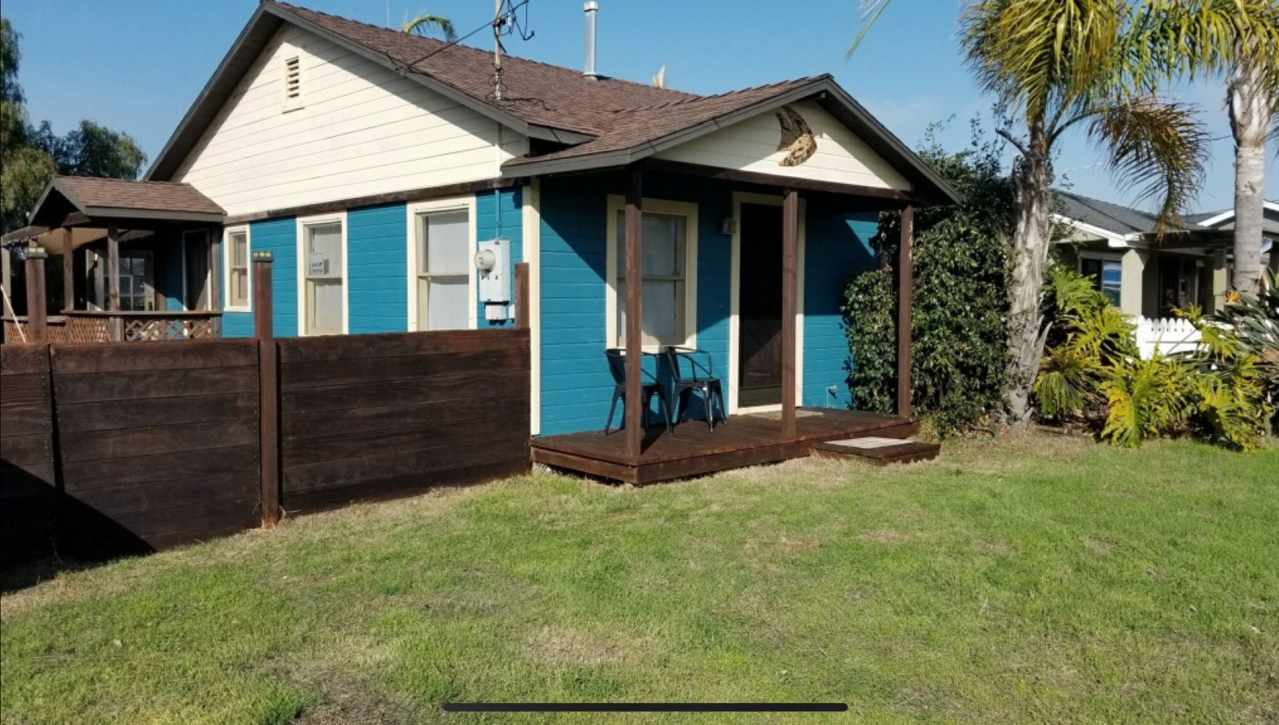 3 Bedrooms 2 baths Beach House in the City of Imperial Beach!!!!!!