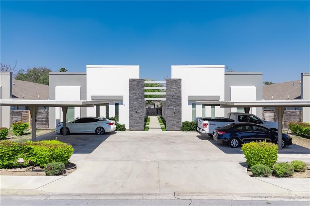 1702 W Garrison Drive