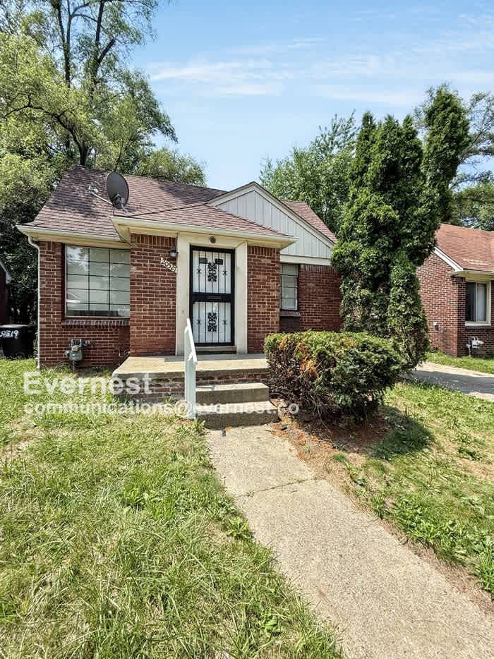 20527 Rosemont Avenue