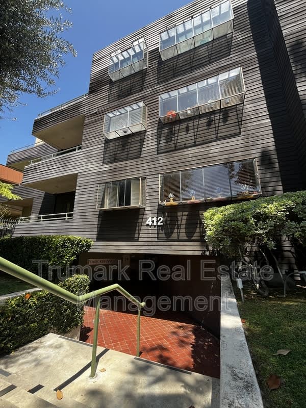412 N Kenwood St.