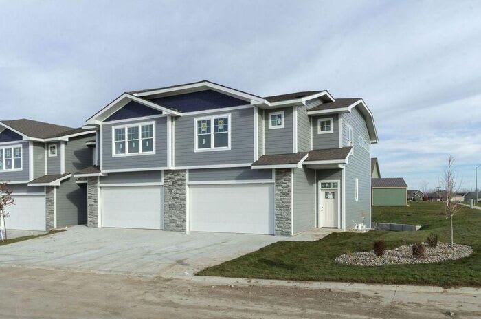 1417 NE Mockingbird Ln