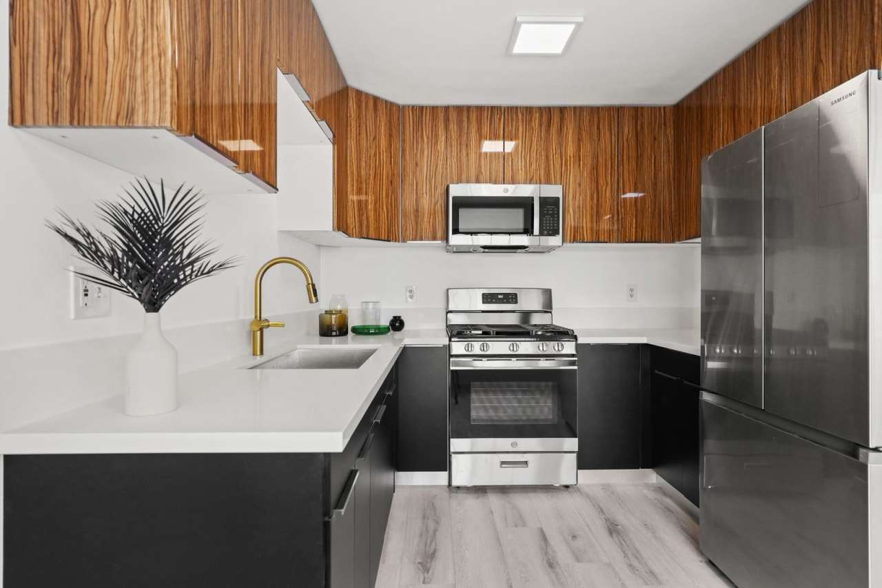 920 Everett Street apartments