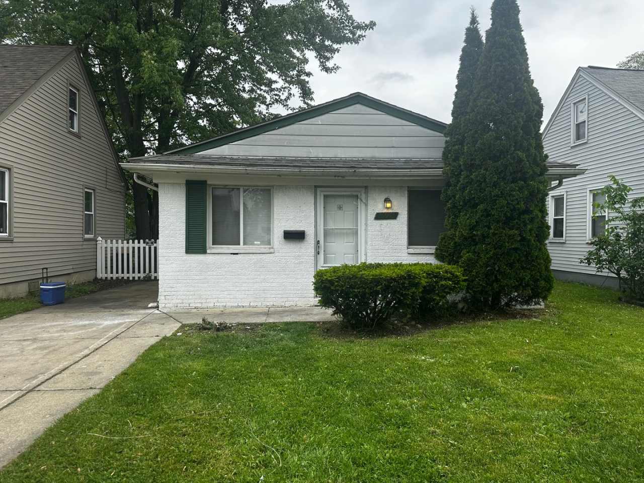 3 Bedroom Home In Harper Woods