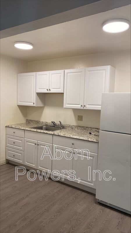 2807 & 2813 Manor Drive