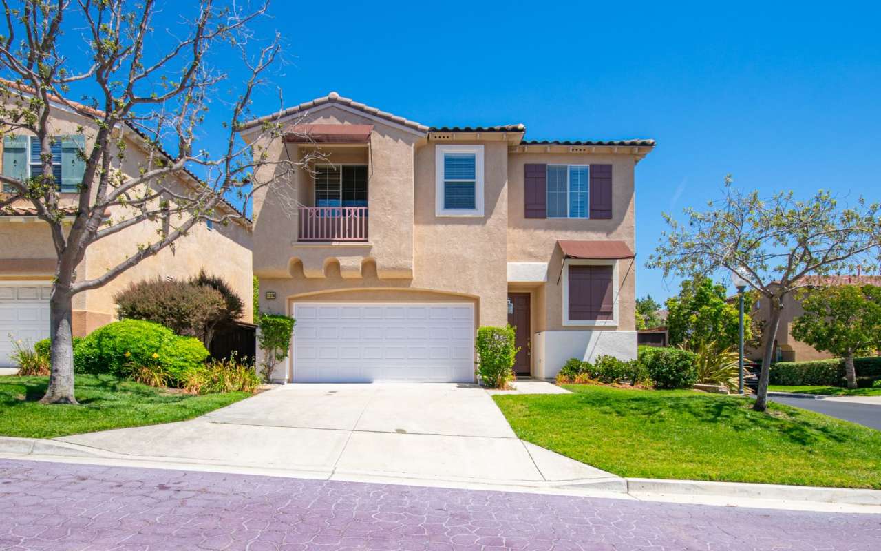 3 Bd Home in the San Raphael Gated Community!