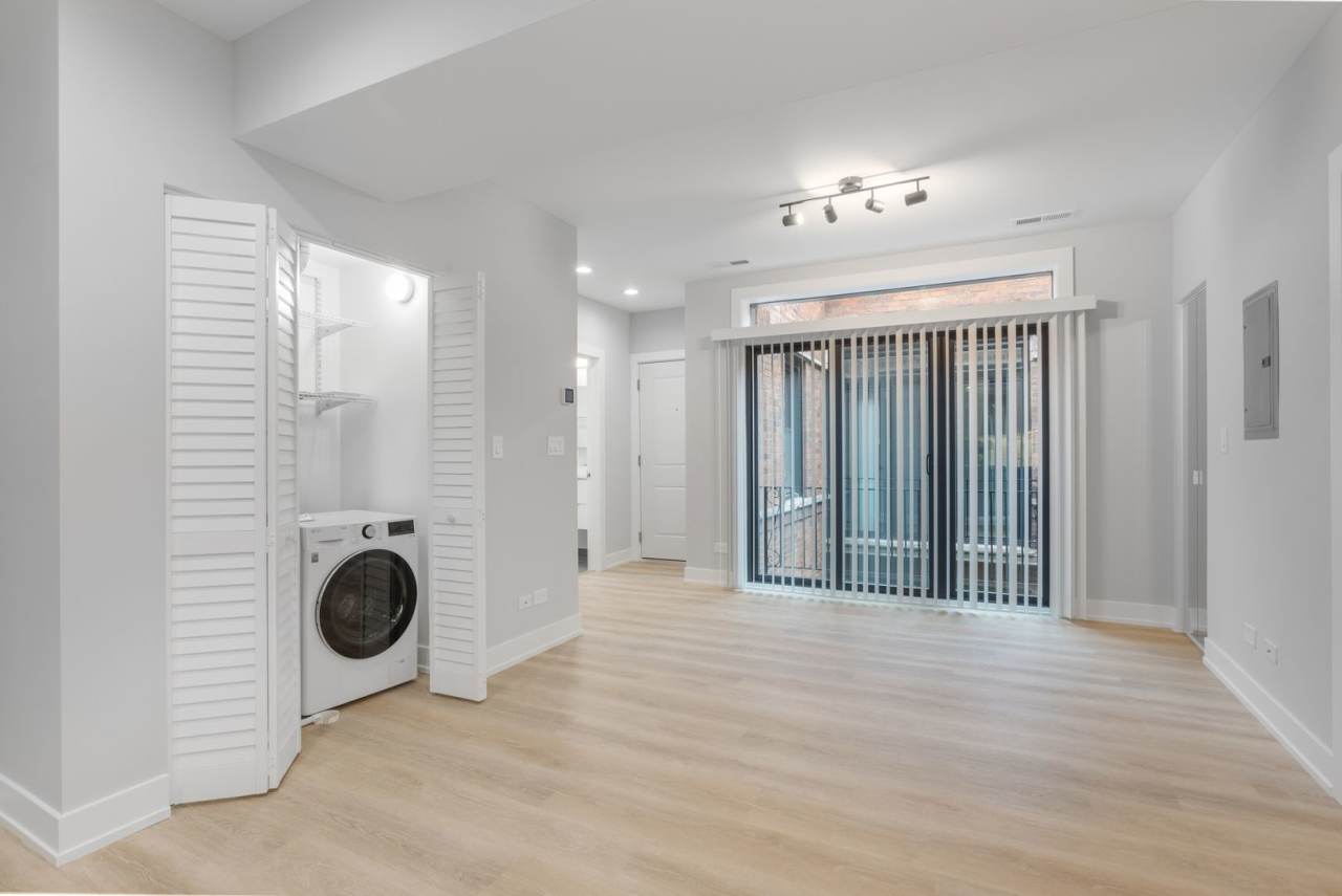 1558 W Juneway Terrace