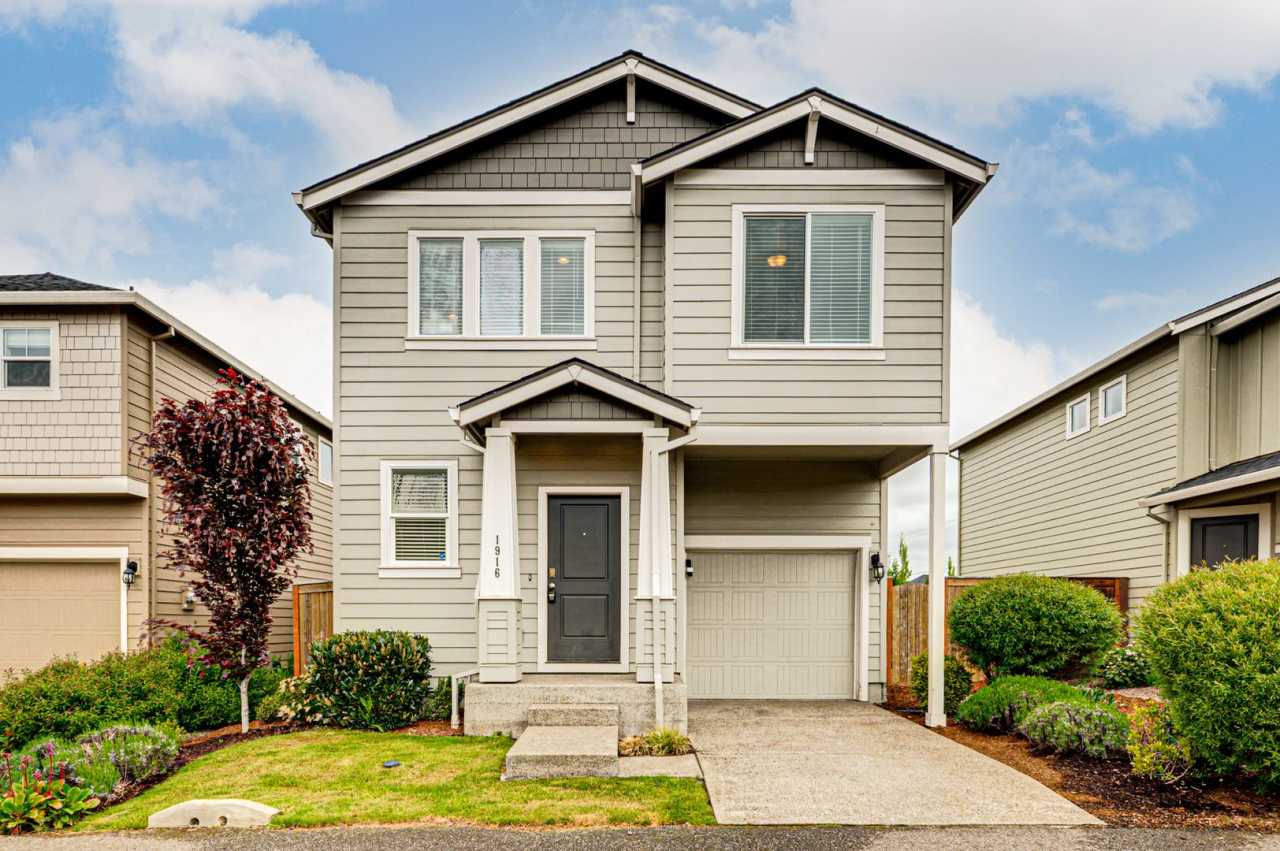 Beautiful Three Bedroom in Taverner Ridge!