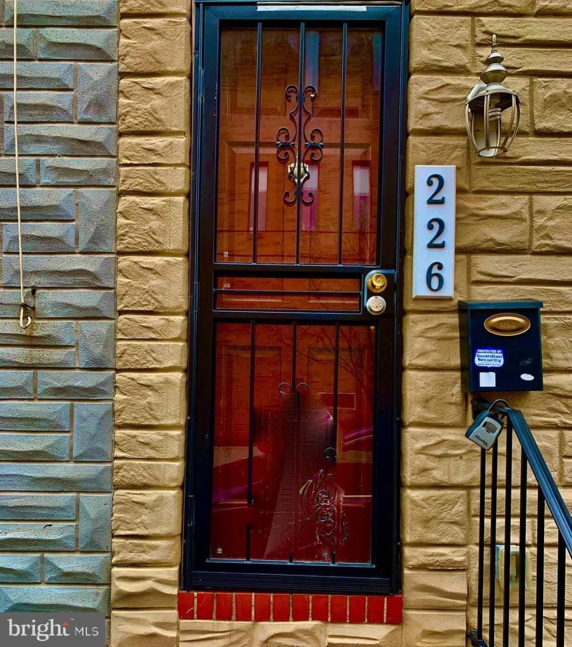 226 N GLOVER STREET