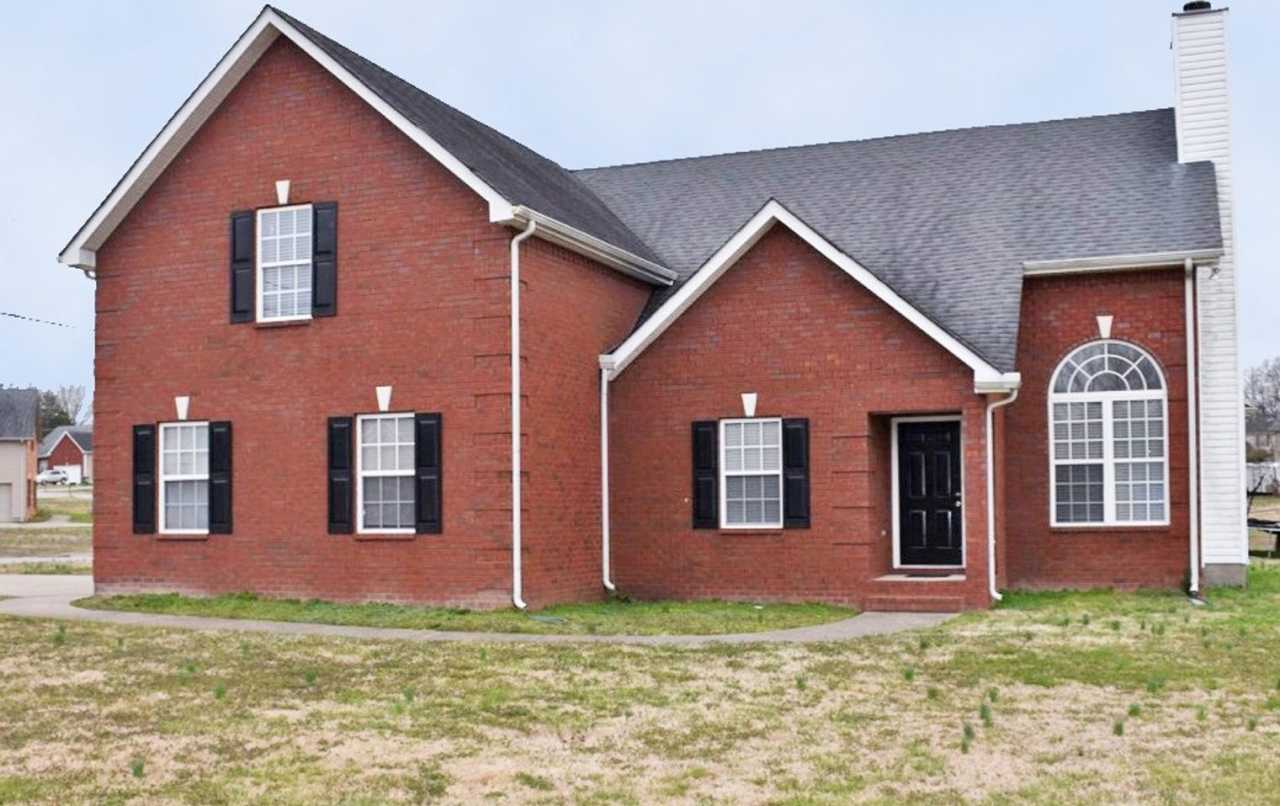 Wonderful 3BR/2BA Smyrna home on a corner lot, 2 car garage!