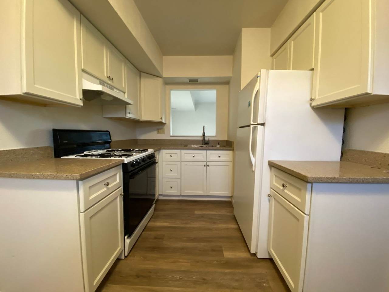 Bright  Spacious Two Bedroom in Zelienople!! Central A/C, Off-Street Parking  More! Call Today!