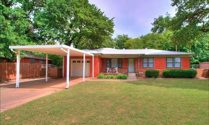 9405 Northeast 11th Street