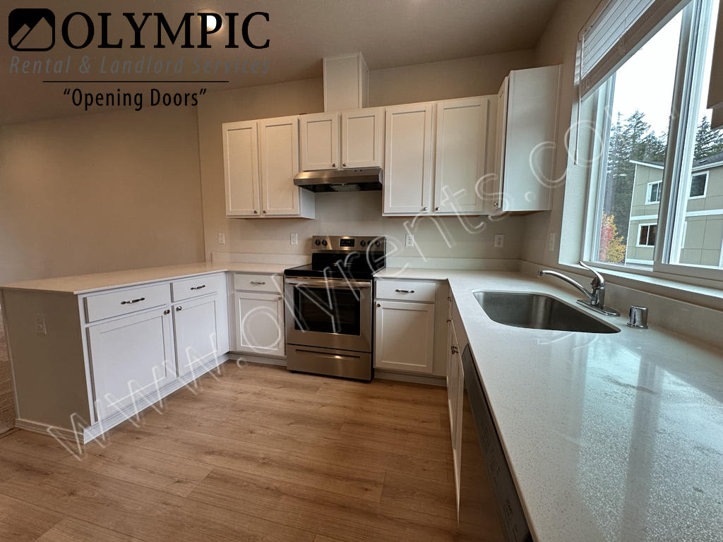 8791 Corona Ct NE Unit C