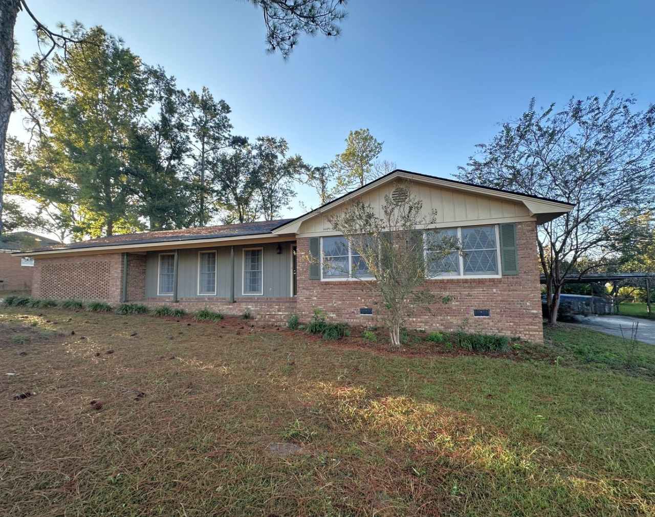 1209 Linda Drive - Move In Special Offered!