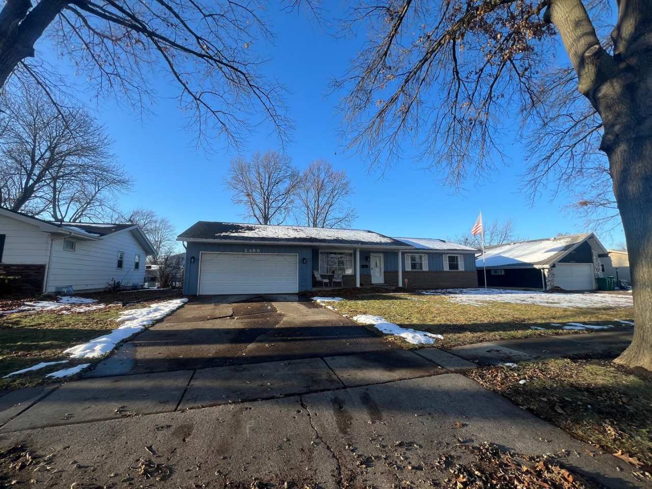 Indian Hills 3 Bedroom 2 full Bath 2300 Sq ft