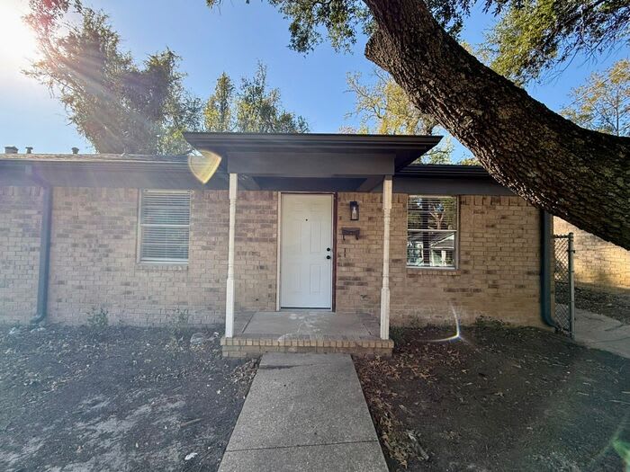 719 South Porter Avenue