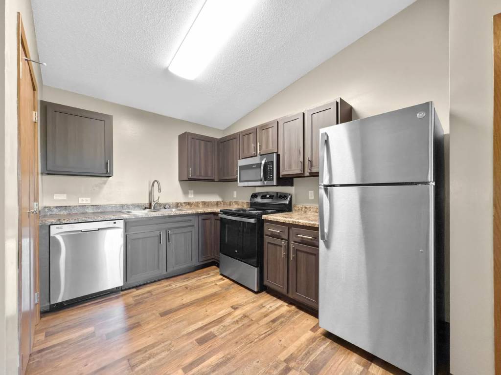 Sun Prairie/Vista Court