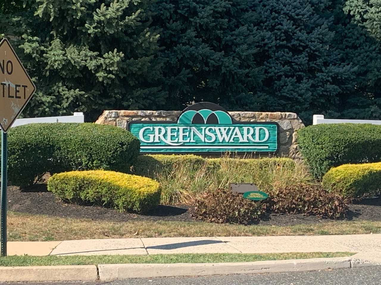 30 Greensward Ln