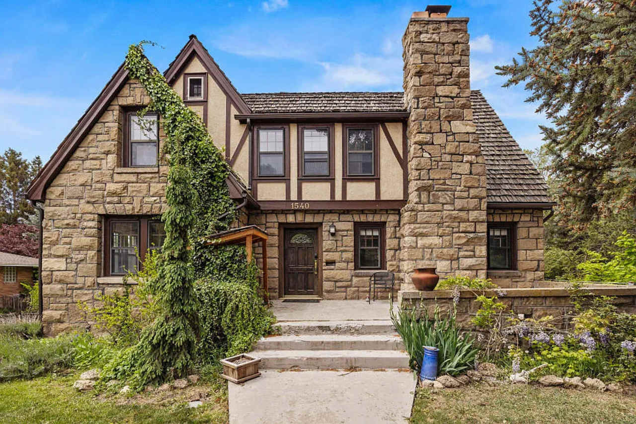 4 Bedroom, 3.5 Bathroom Home - Located near Sky Lakes and Oregon Tech!