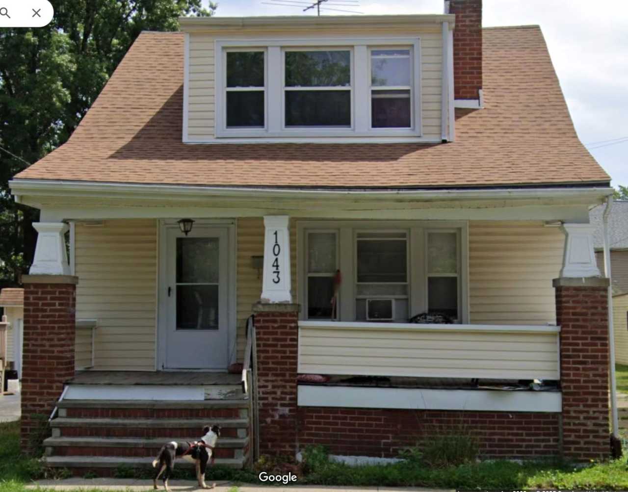 3 BED 1 BATH BEAUTIFUL SINGLE FAMILY HOME IN CLEVELAND HEIGHTS!