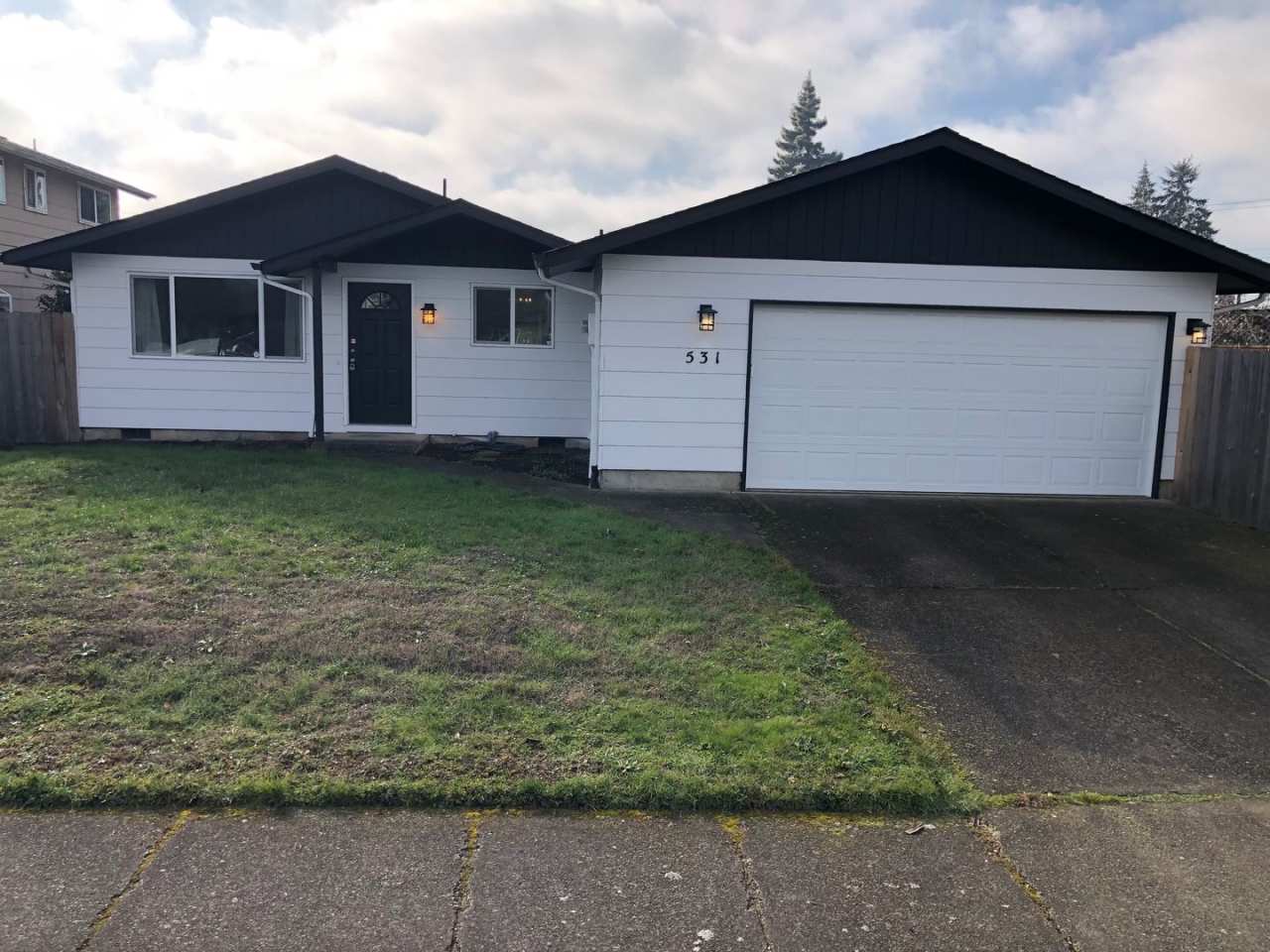 Updated 3 bedroom 1.5 bathroom house in Springfield!