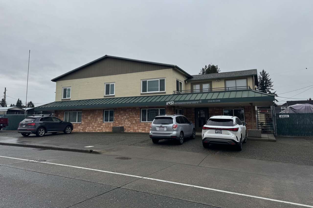 4924 North Pearl Street