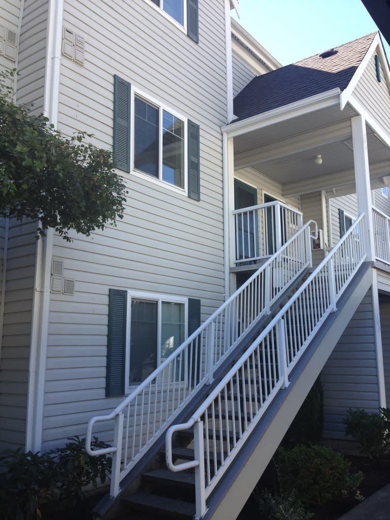 3 Bedroom Town Home in Emerald Pointe