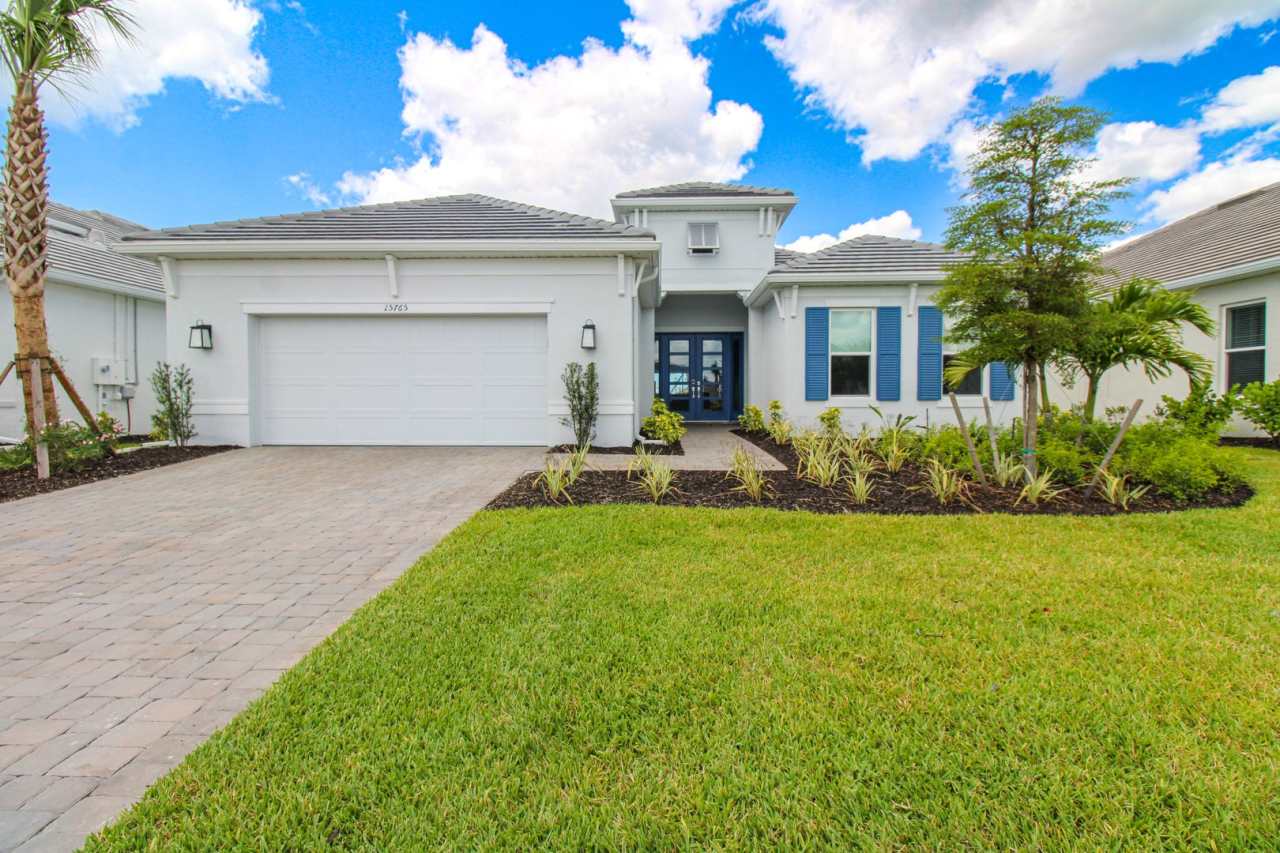 ** BRAND NEW 4 BED-3 FULL BATH BEAUTIFUL SINGLE FAMILY HOME IN AMAZING ESPLANADE BY THE ISLANDS ** SEASONAL** SEE RATES BELOW **