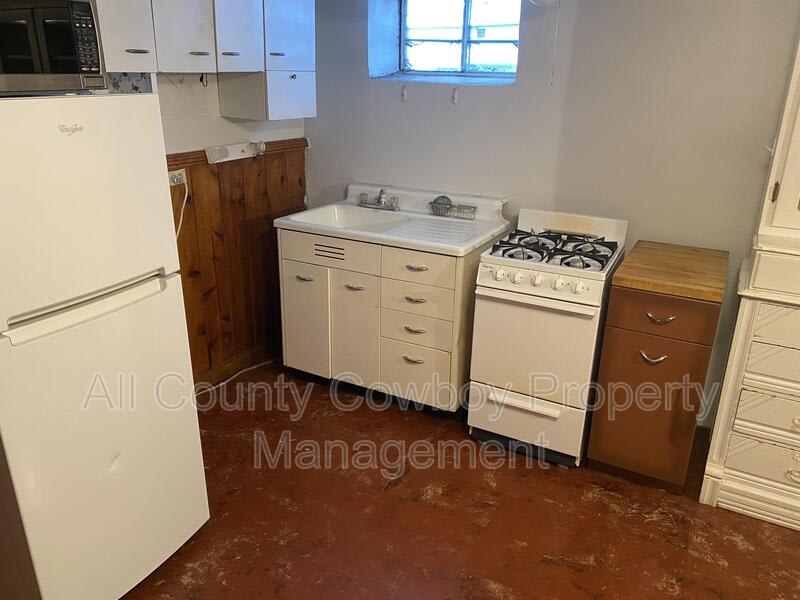 168 N 4th St